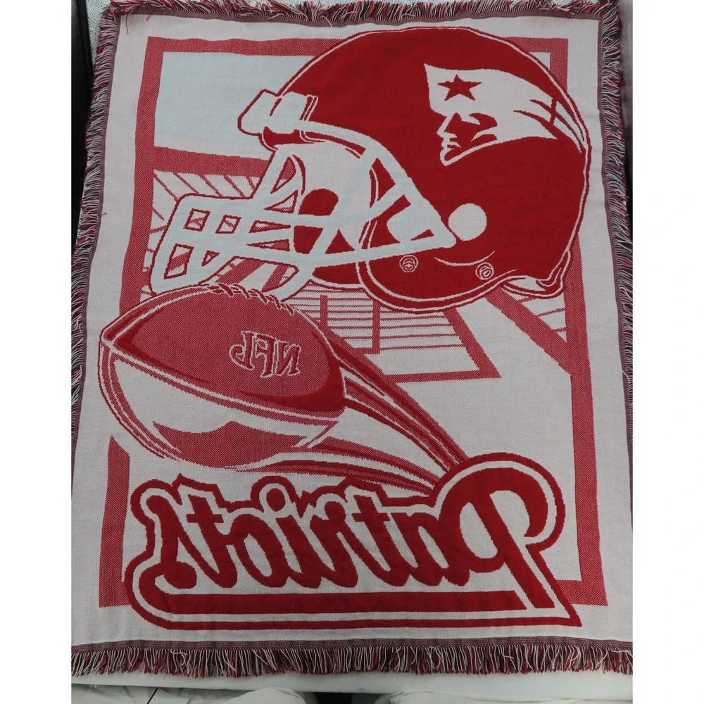 New England Patriots NFL Woven Tapestry Throw Blanket Fringed Reversible 46x60
